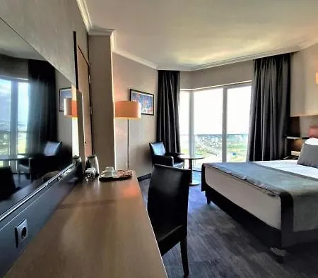 Ramada By Wyndham 5*