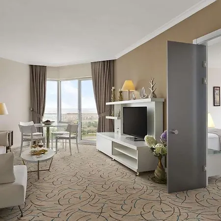 Hotel Ramada By Wyndham 5*