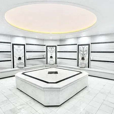 Ramada By Wyndham Hotell