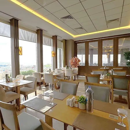 Hotel Ramada By Wyndham 5*