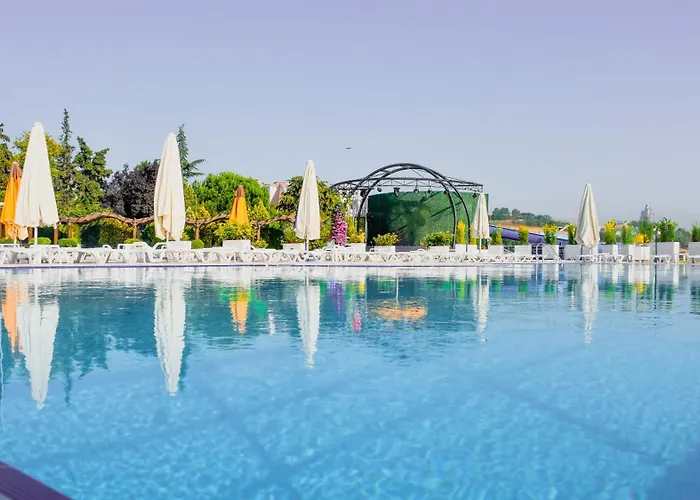 Ramada By Wyndham 5* Tekirdağ