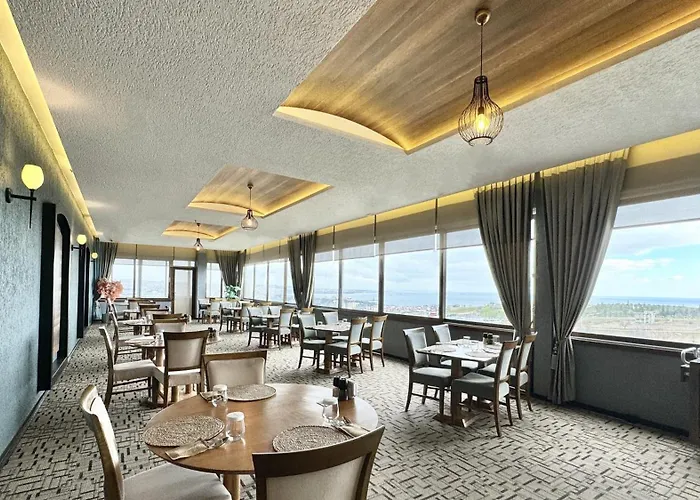 Hotel Ramada By Wyndham 5*