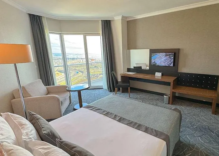 Ramada By Wyndham 5*