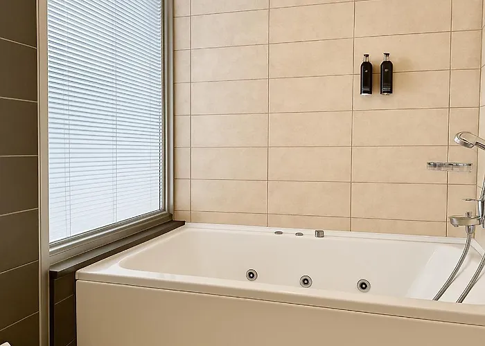 Ramada By Wyndham 5*