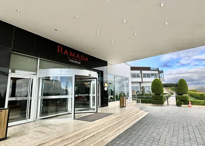 Hotel Ramada By Wyndham 5*