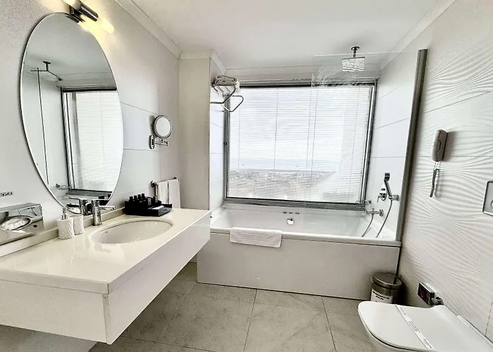 Ramada By Wyndham 5* Tekirdağ